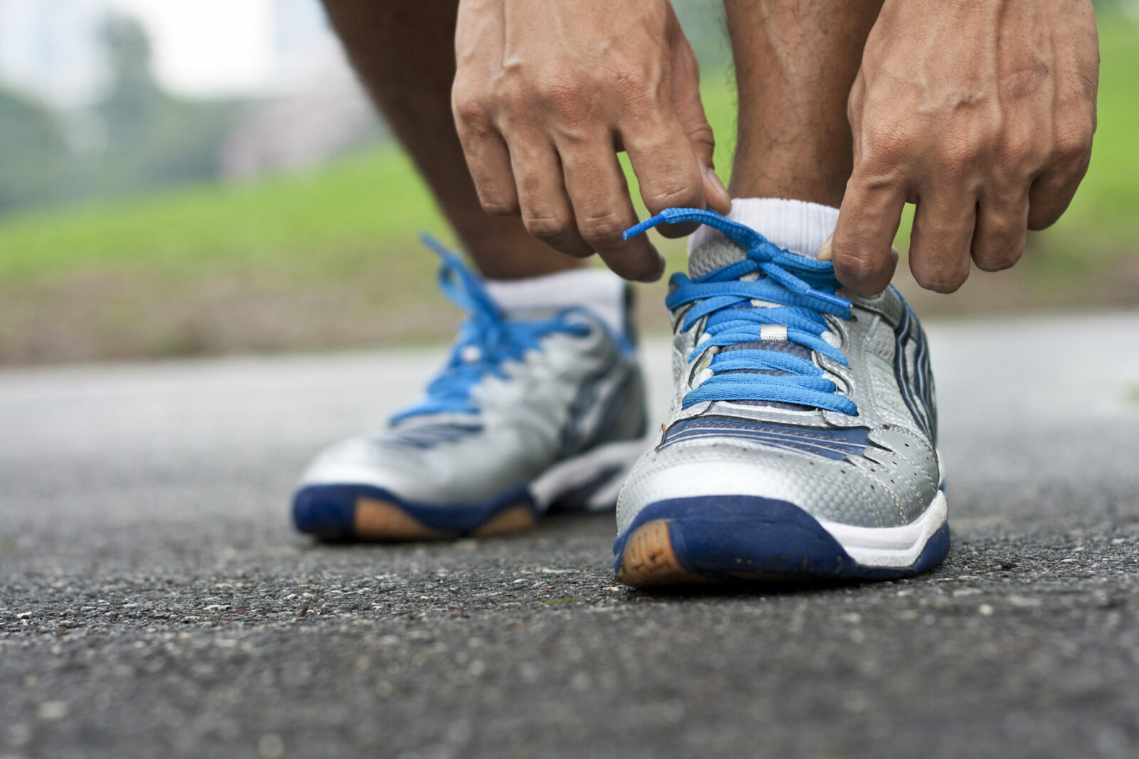 walking shoes for elderly